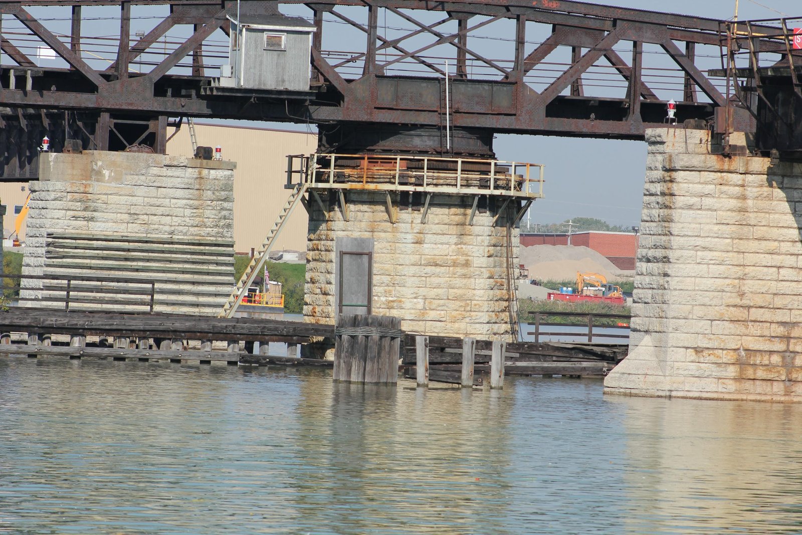 Center pier (pier #4)